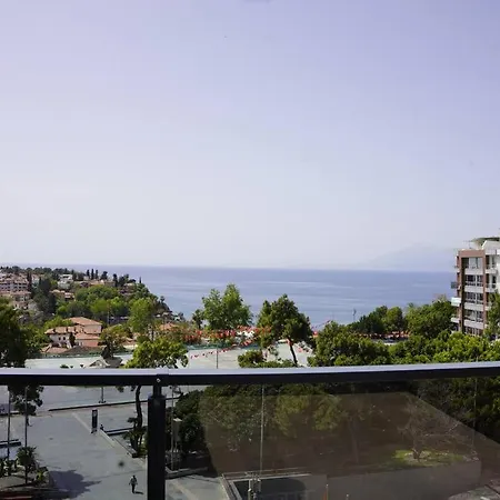 Royal Homes 502 Hotel apartamentowy 3*