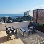 Royal Homes 502 아파트호텔